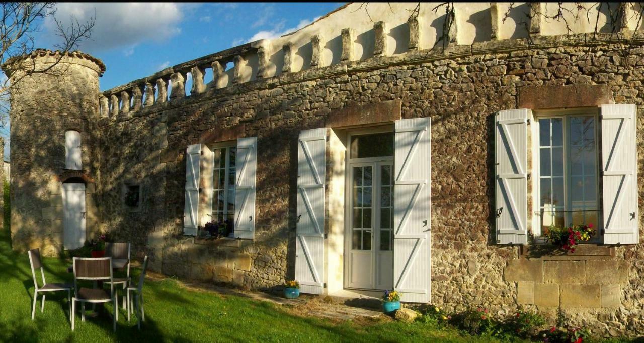 Ancien Haras De La Tour Bed & Breakfast Lamothe-Landerron Eksteriør bilde